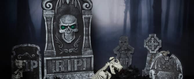 a graveyard themed set at my halloween photo shoot