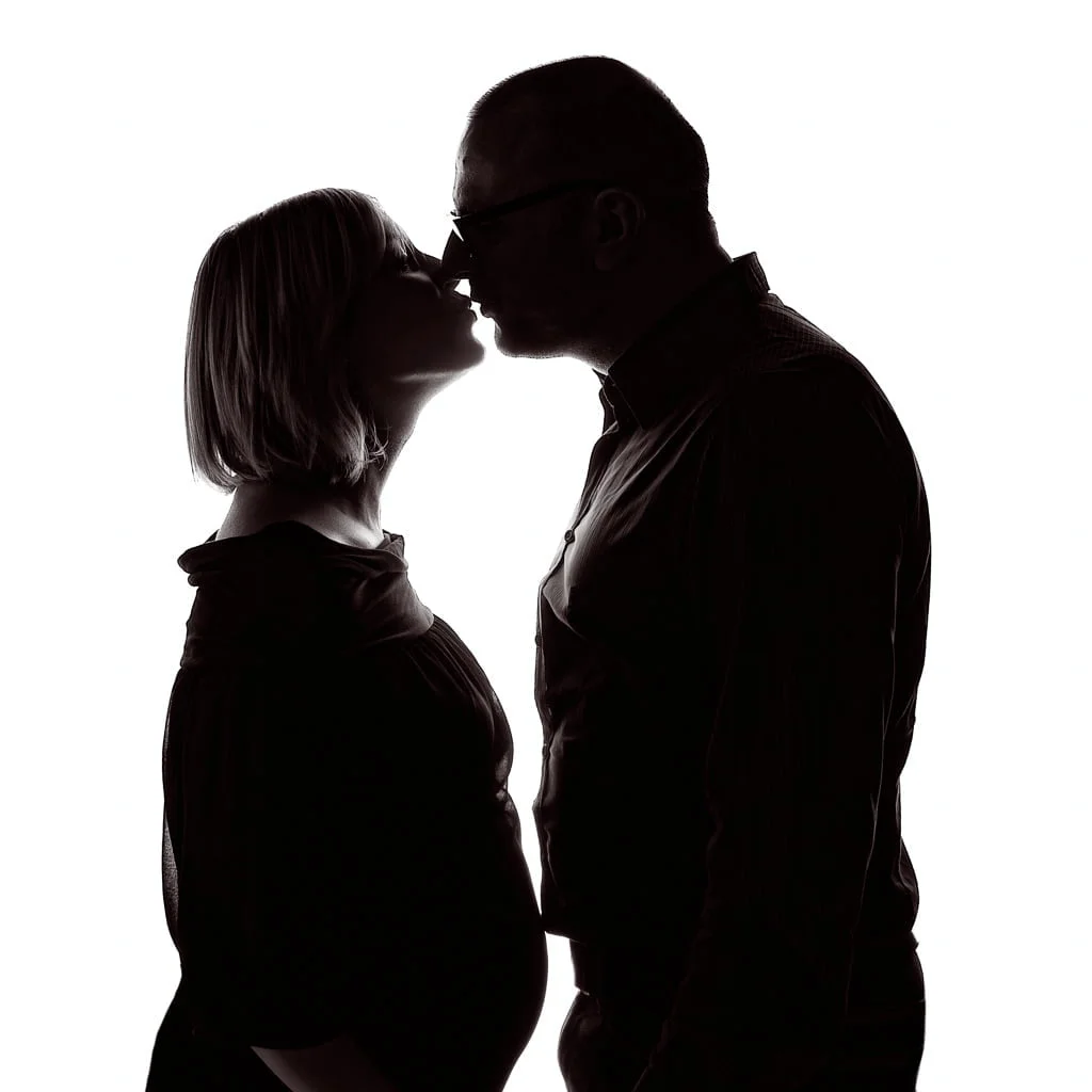Including your Partner in your Maternity Photos