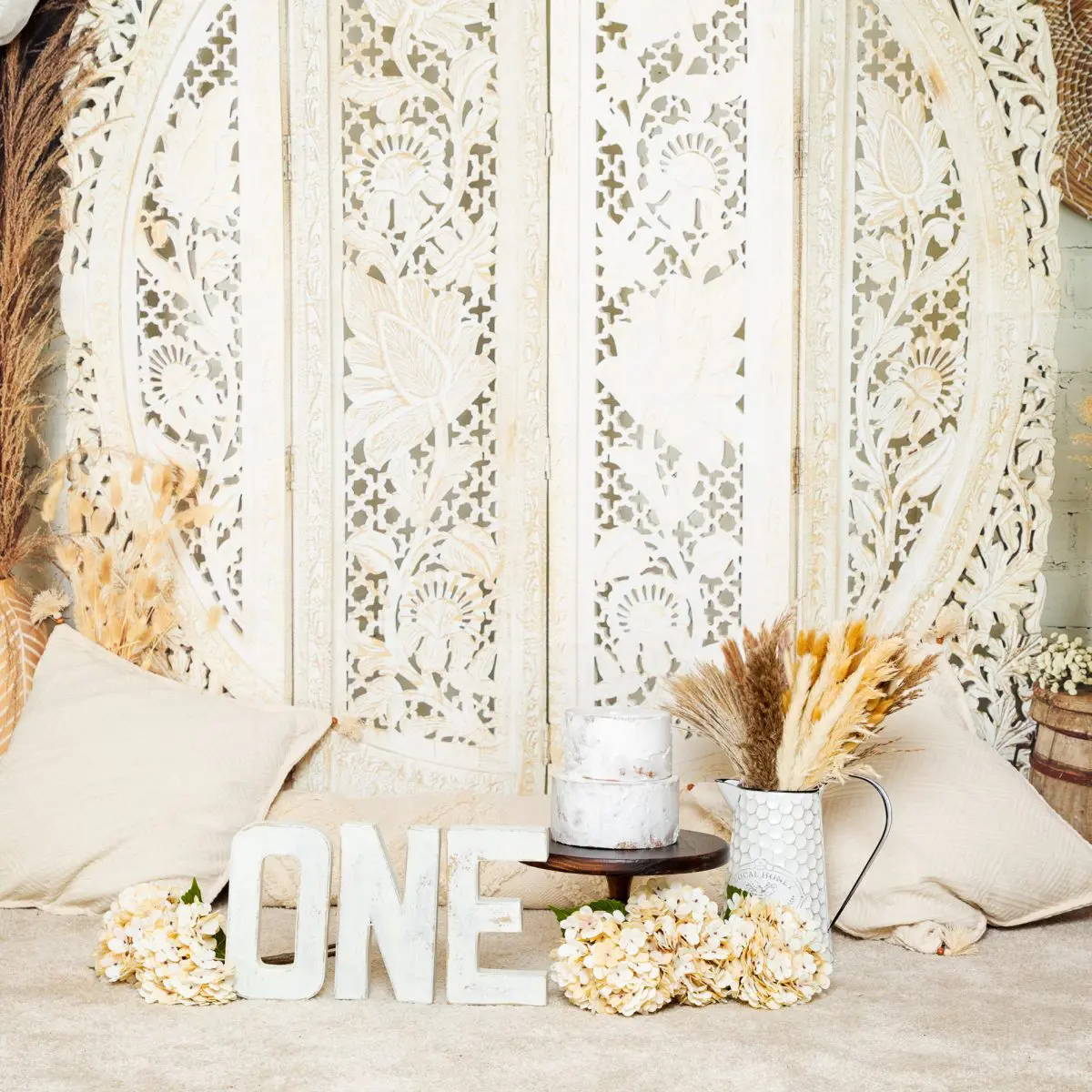Boho Screen Backdrop Set up for a Cake Smash Photo Shoot