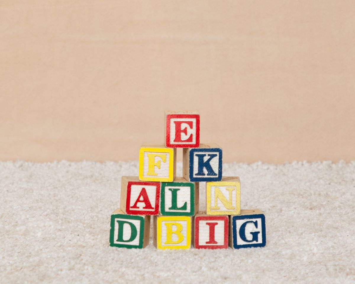 Props - Mini wood letter blocks