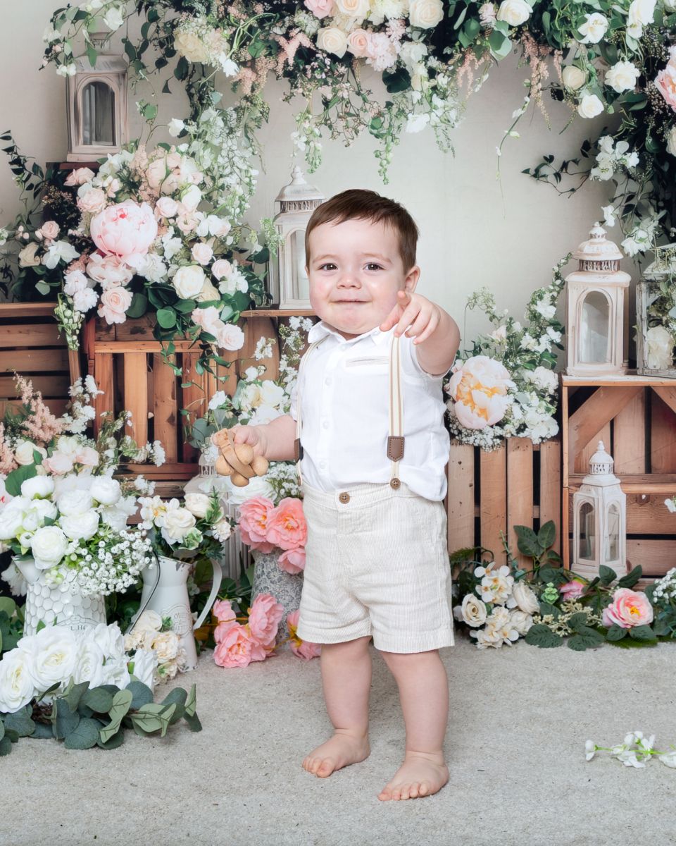 a little boy at the 2026 Mother's Day Mini Photo Shoots in West Sussesx