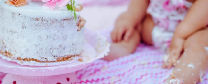 a picture of some icing covered baby toes at a DIY cake smash