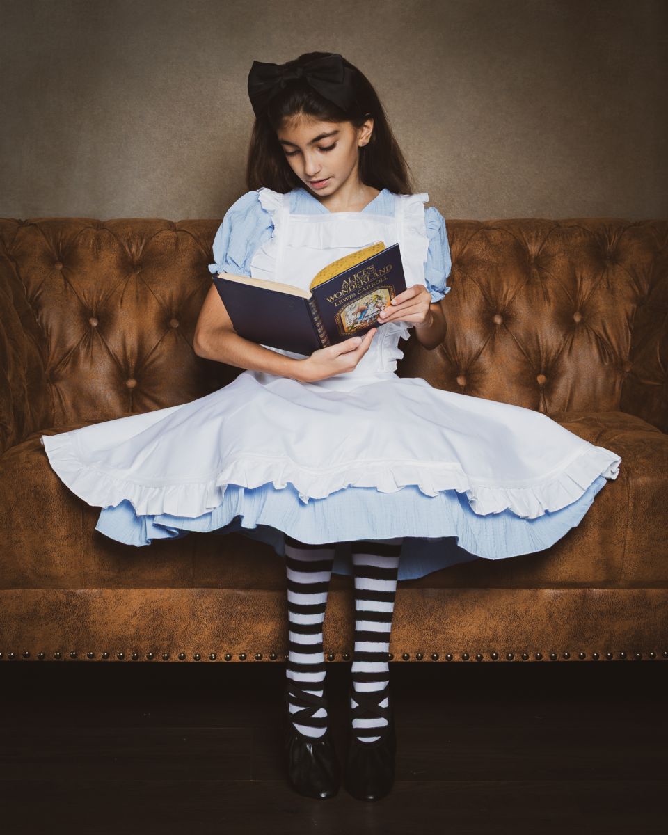 Alice in Wonderland Portrait Photos 1