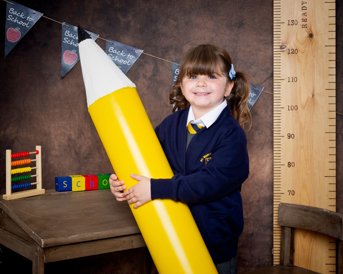 Starting School Photo Shoot Event West Sussex Crawley Down Starting School Sessions featuring a giant pencil 5